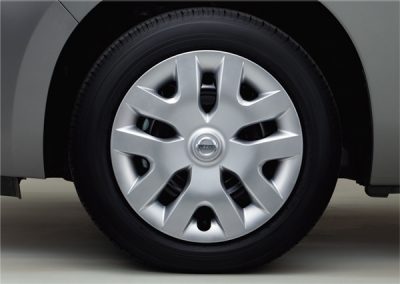 205/55R16 91Vタイヤ&16インチフルホイールカバー(16×6.5JJ)
