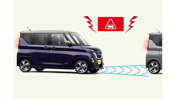 走行中に前方車両や人を検知。衝突回避をアシスト。