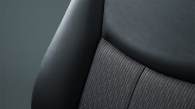 内装色：ブラック〈G〉 シート地：ソフトジャカード織物/ネオソフィール®コンビ シート